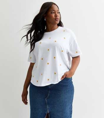Curves White Cotton Embroidered Daisy Boxy T-Shirt 