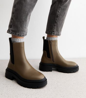 Wide Fit Khaki Leather Look Chunky Chelsea Boots New Look