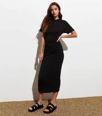 Black Short Sleeve Ruched Side Midi Dress