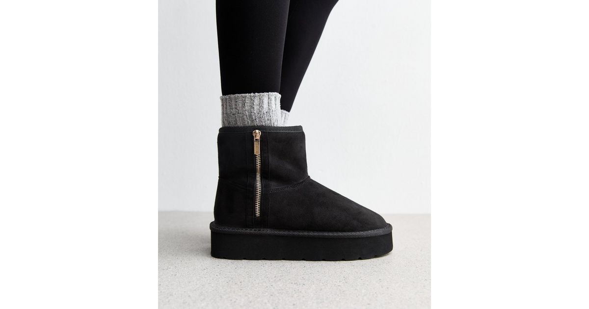 Wide Fit Black Zip Faux Fur-Lined Boots New Look