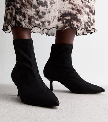 Wide Fit Black Suede Effect Kitten Heel Ankle Boots New Look