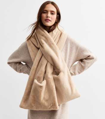 Cream Oversized Faux Fur Scarf