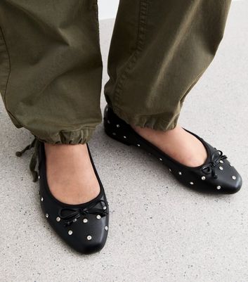 Extra Wide Fit Black Diamante Embellished Ballet Flats New Look