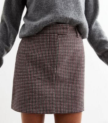 Petite Black Boucle Check Mini Skirt New Look