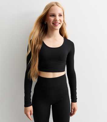 Girls Black Scoop Neck Cropped T-shirt