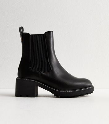 Black and white chelsea boots online