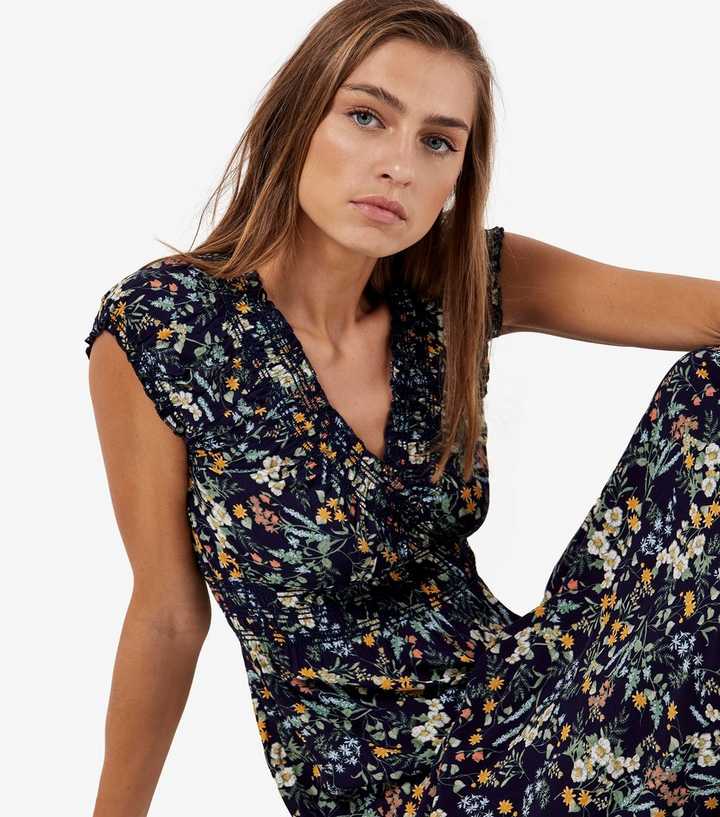 Apricot Floral V-Neck Maxi Dress New Look