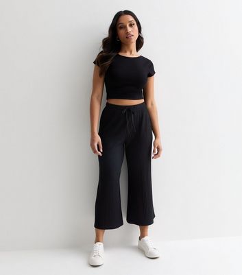 Petite Black Ribbed Drawstring Cropped Wide Leg Trousers New Look