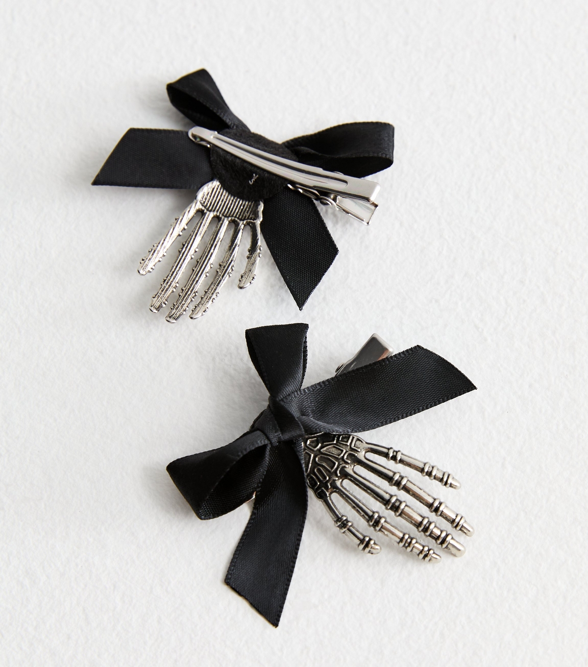 Pack of 2 Silver Skeleton Hand Halloween Hair Slides New Look