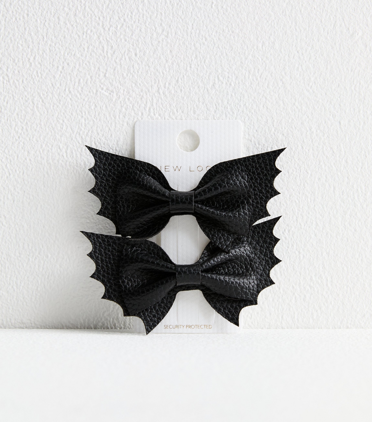 2 Pack of Black Bat Bow Halloween Hair Slides New Look