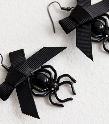 Black Bow Spider Halloween Earrings New Look