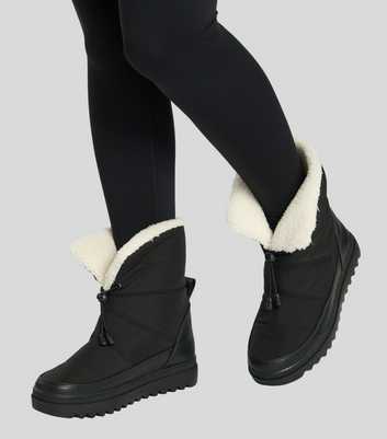 South Beach Black Padded Toggle Snow Boots