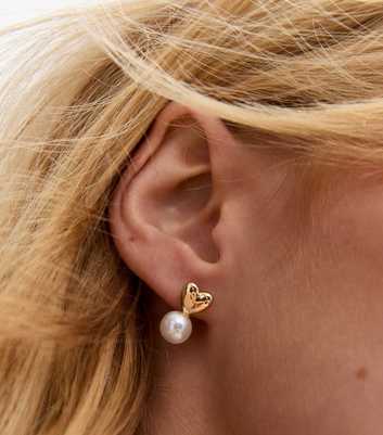 Gold Tone Faux Pearl Heart Drop Earrings