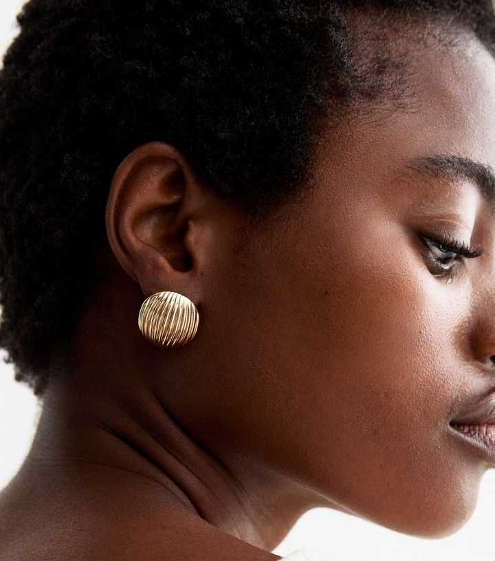 Gold Tone Large Ridged Circle Stud Earrings