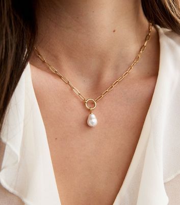 18ct Gold Plated Faux Pearl Pendant Necklace New Look