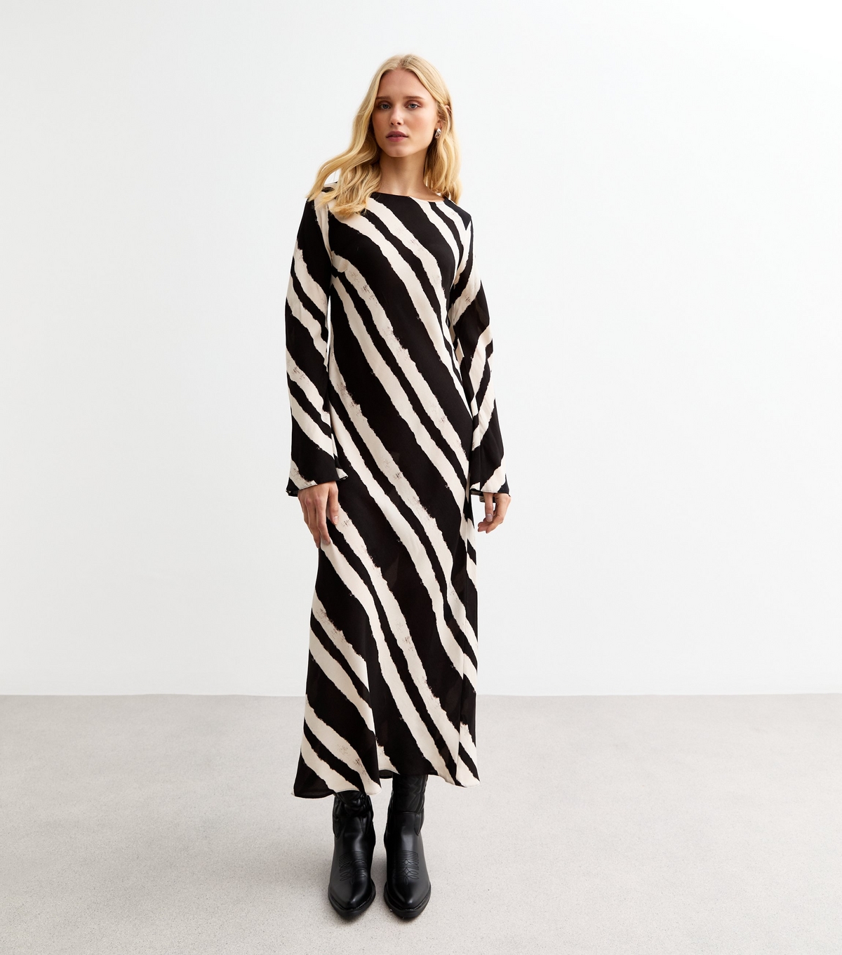 Women's Black Diagonal Stripe Print Maxi Dress New Look
