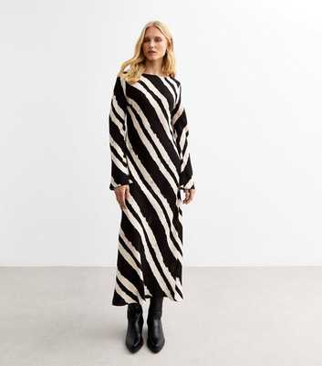 Black Diagonal Stripe Print Maxi Dress