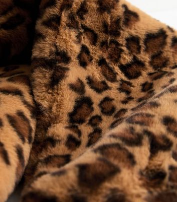 Brown Leopard Print Faux Fur Scarf New Look