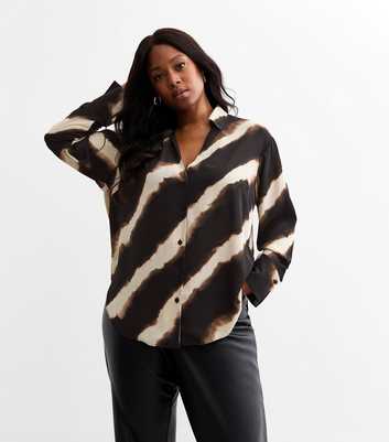 Curves Black Blurry Stripe Shirt