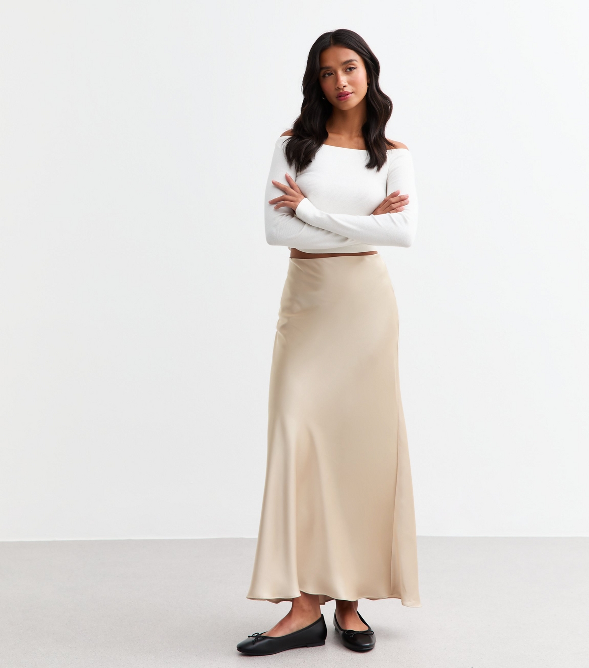 Women's Petite Cream Satin Midi Skirt New Look