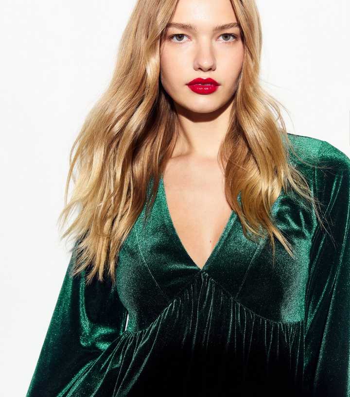 Green Velvet Long Sleeve Mini Dress Green Velvet Long Sleeve Mini Dress
