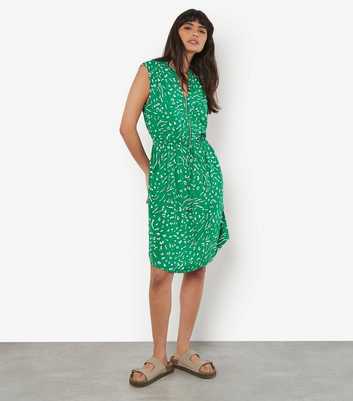 Apricot Green Animal-Print Sleeveless Shirt Dress