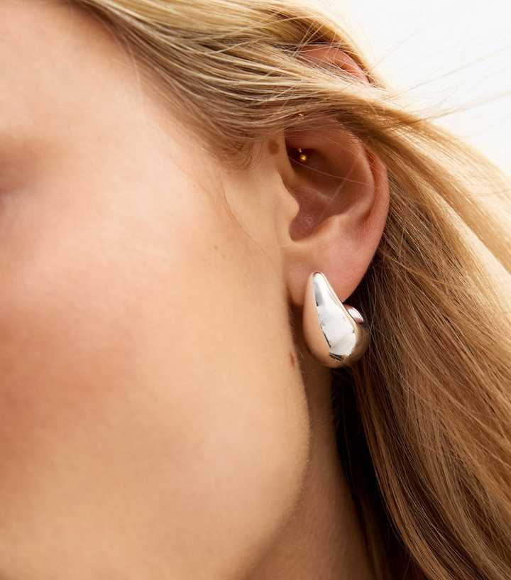 Silver Tone Chunky Teardrop Stud Earrings