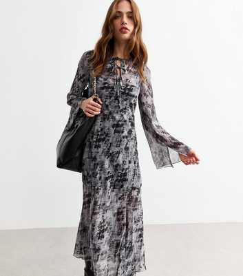 Grey Blur Print Slit Cuff Chiffon Midi Dress