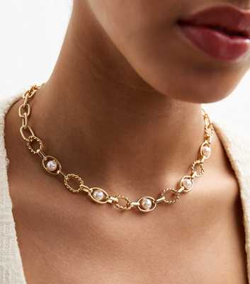 Gold Tone Faux Pearl Embellished Chain Link Necklace