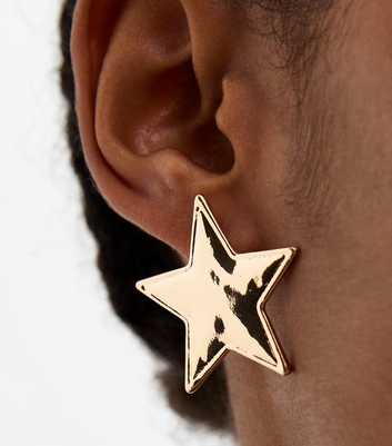 Gold Tone Star Stud Earrings 