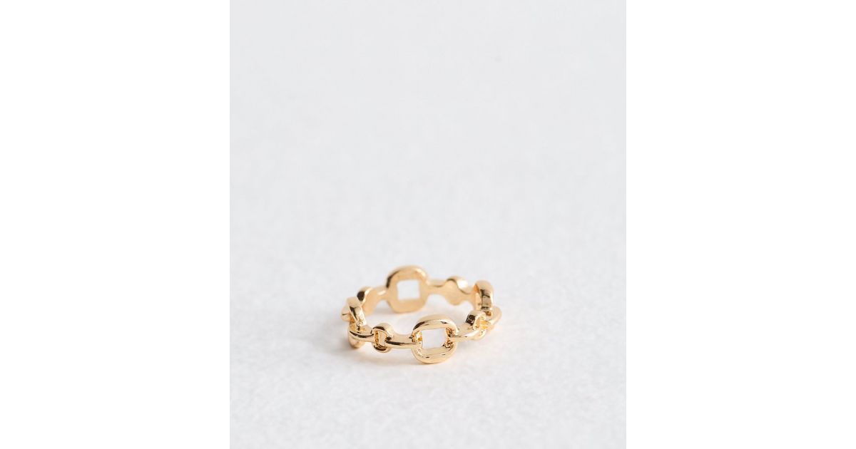 Chic Gold Link Ring