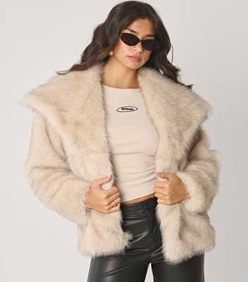 WKNDGIRL Cream Wide Collar Faux Fur Coat