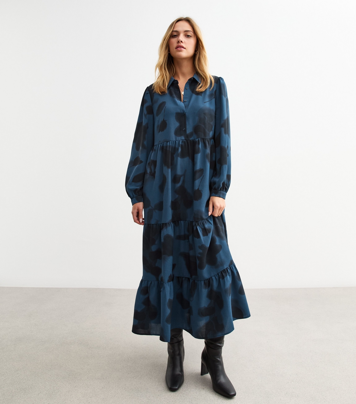 Women's Blue Blurred Floral Print Tiered Smock Midi Dress New Look