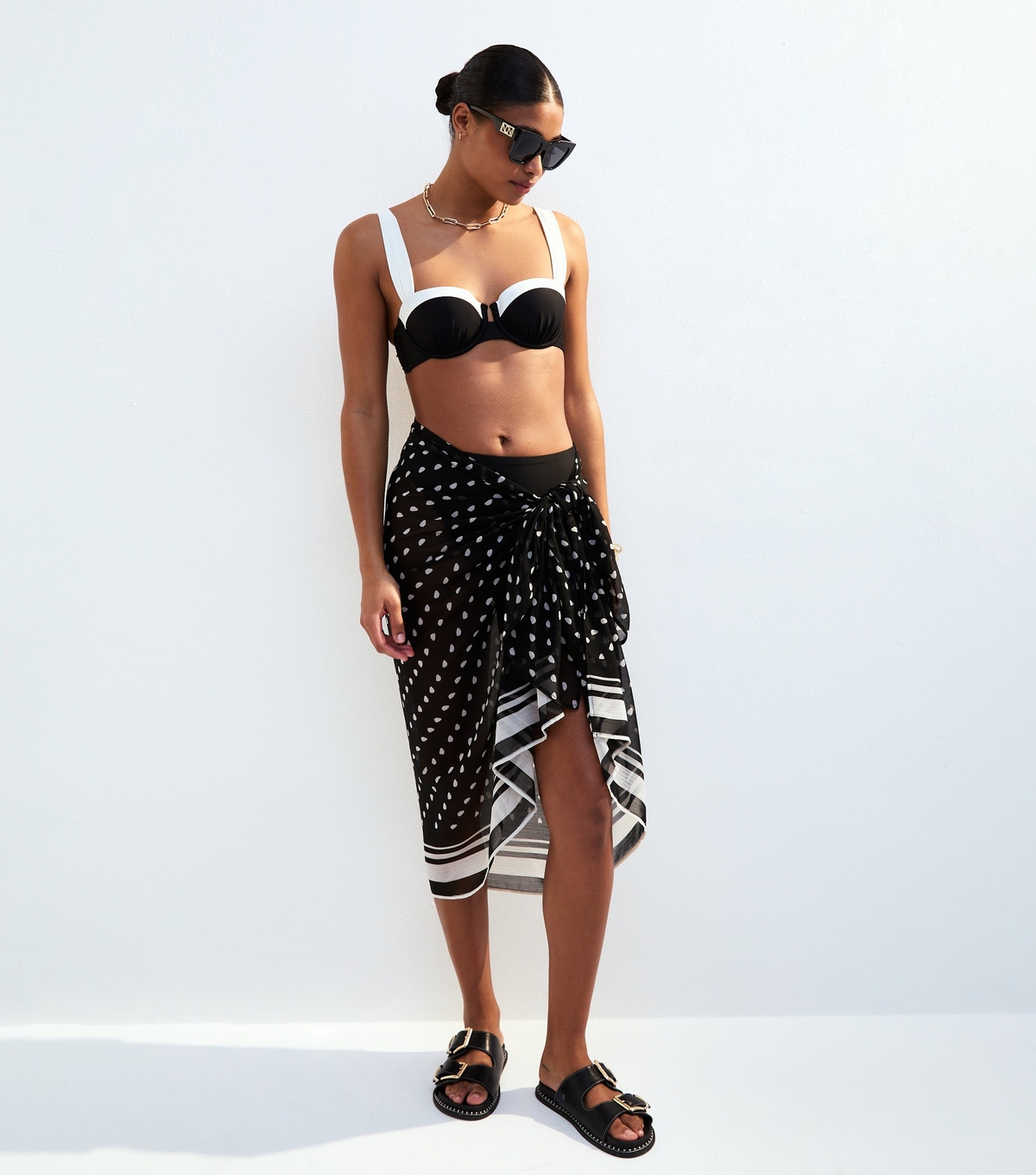 Women's Black Polka Dot Bordered Textured Sarong New Look