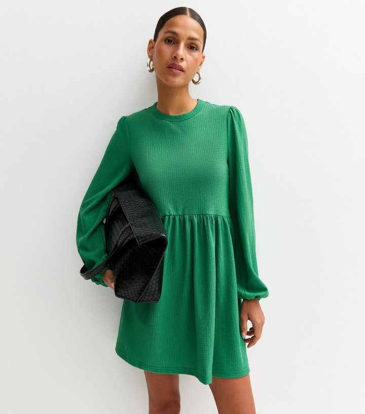 Green Crinkled Mini Smock Dress | New Look Green Crinkled Mini Smock Dress | New Look