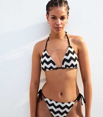 Black Zigzag Crochet Halterneck Bikini Top