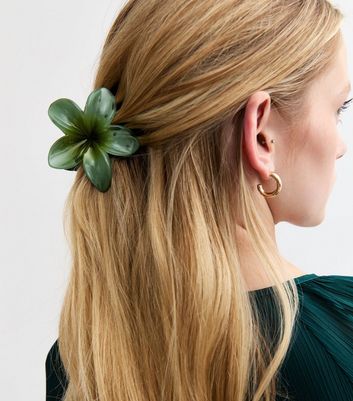 Green flower hair clip hotsell