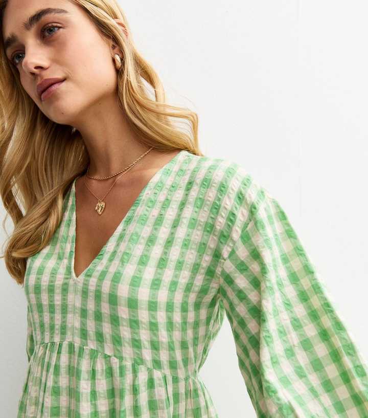 green emerald velvet dress Green Gingham & Pink Bow Smocked Dress – Lillie & Lilah main image 0