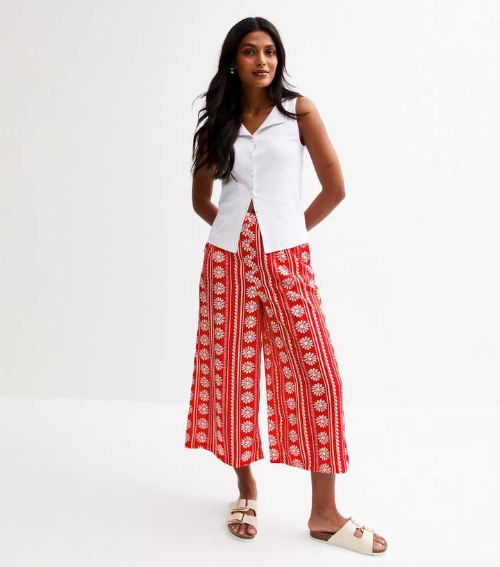 Red Daisy Chain Print Wide Leg Cropped Trousers