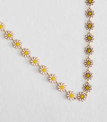 White Daisy Charm Necklace