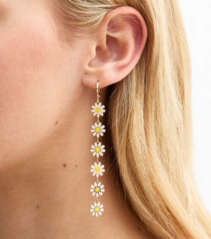 Gold Tone Daisy Drop Earrings