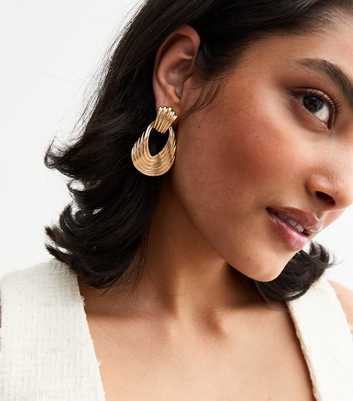 Gold Tone Ribbed Interlink Door Knocker Earrings