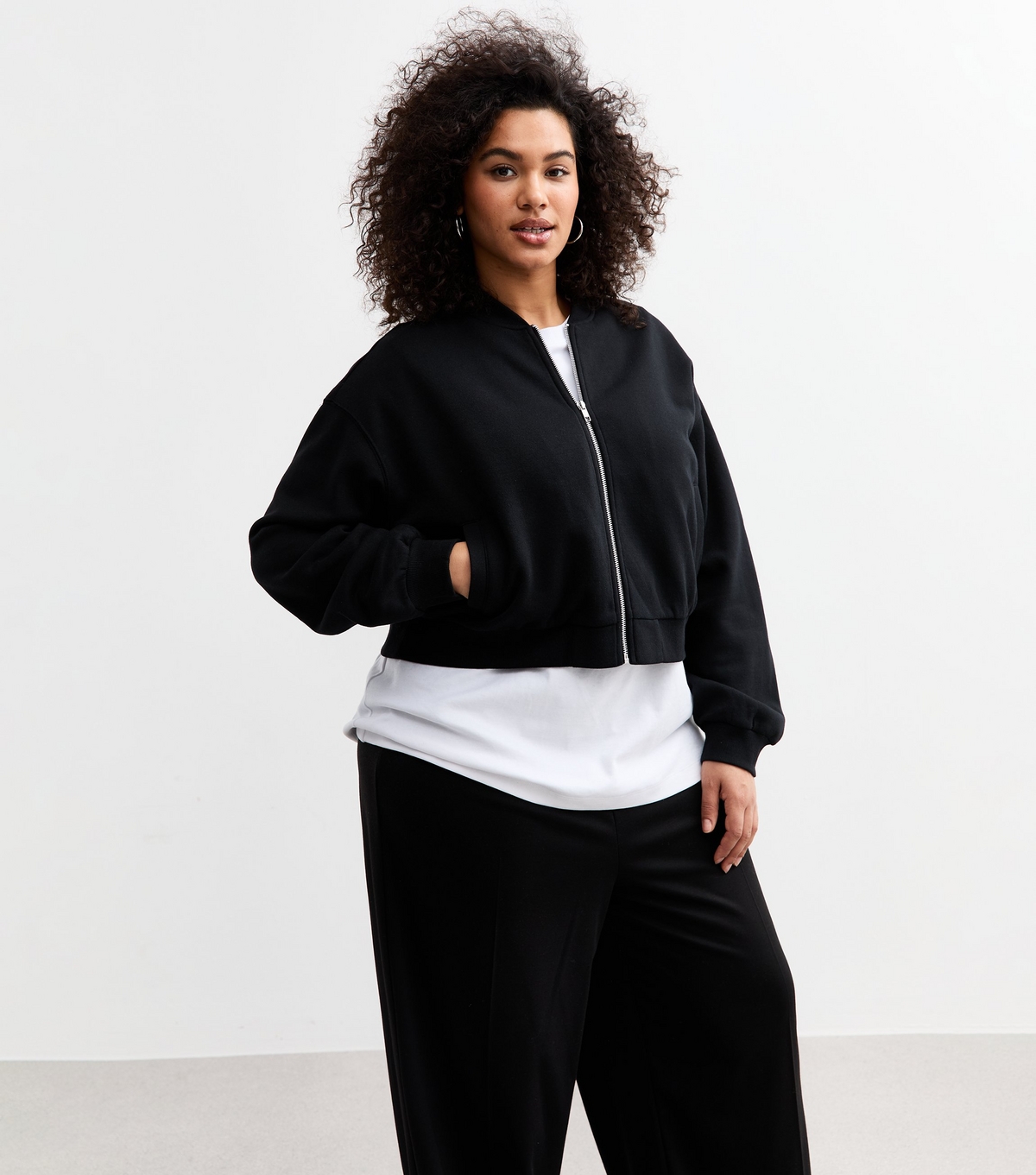Women's Plus Size Black Zip Up Cropped Bomber Jacket Curves New Look