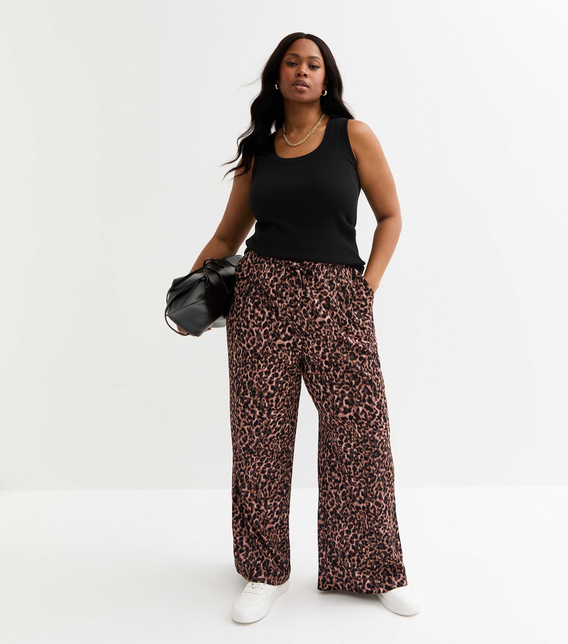 Curves Brown Textured Animal Print Wide Leg Trousers New Look Curves Brown Textured Animal Print Wide Leg Trousers New Look