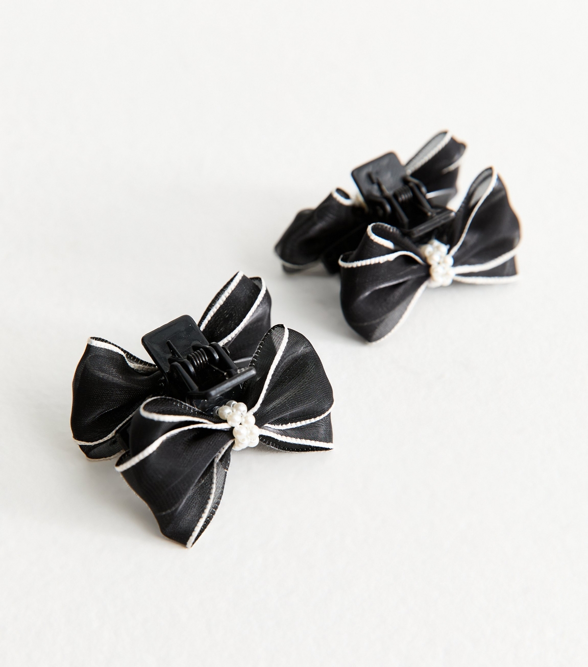 Pack of 2 Black Mesh Pearl Bow Hair Claw Clips New Look