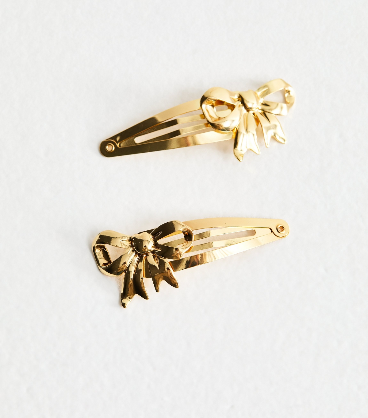 Pack of 2 Gold Bow Detail Hair Clips New Look