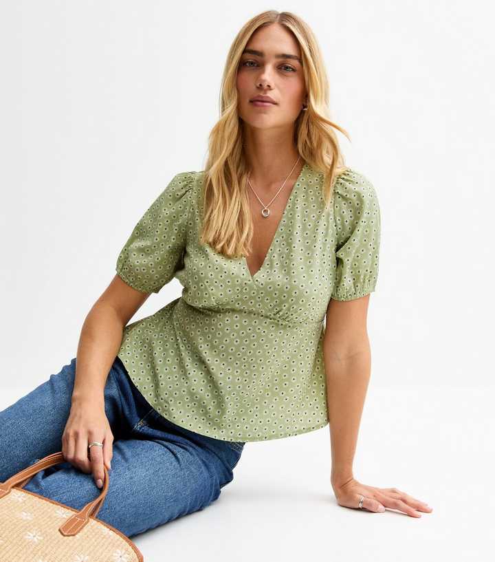 Green Daisy Print Crepe Blouse