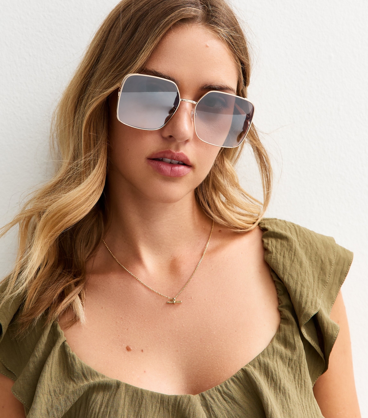 Gold Oversize Mirrored Lens Square Sunglasses New Look