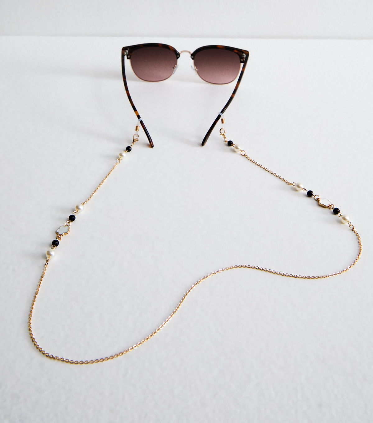 Gold Tone Flower Charm and Beaded Sunglasses Chain New Look