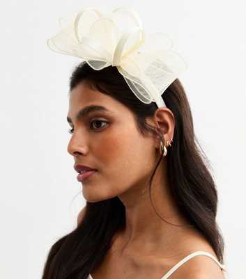 Cream Mesh Bow Fascinator